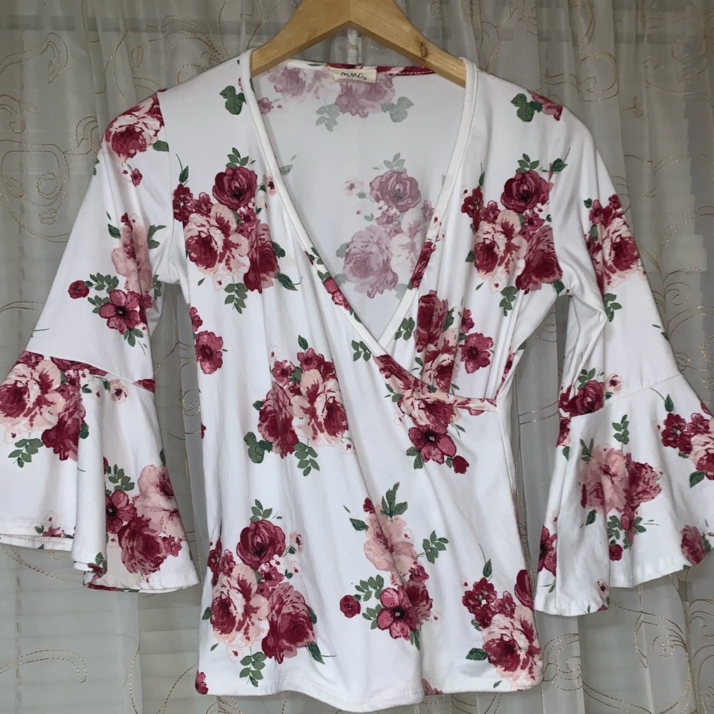 Floral print bell sleeve shirt
